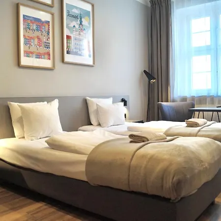 Wozna 11 Stare 3* 포즈난