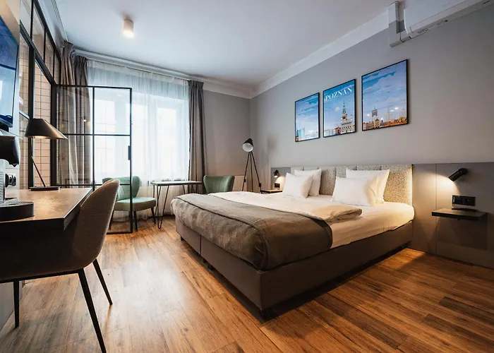 Wozna 11 Stare Aparthotel 3*