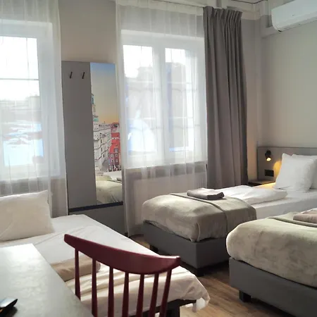 Wozna 11 Stare Apartmanhotel