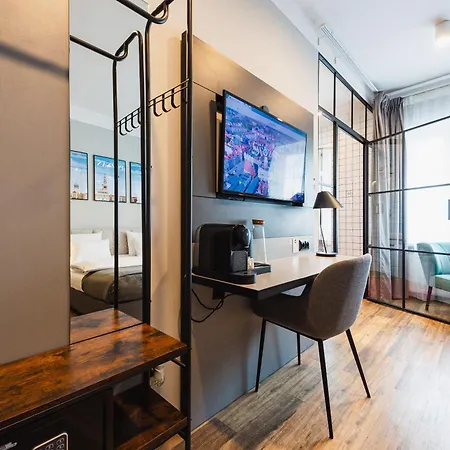 Wozna 11 Stare Hotel apartamentowy 3*