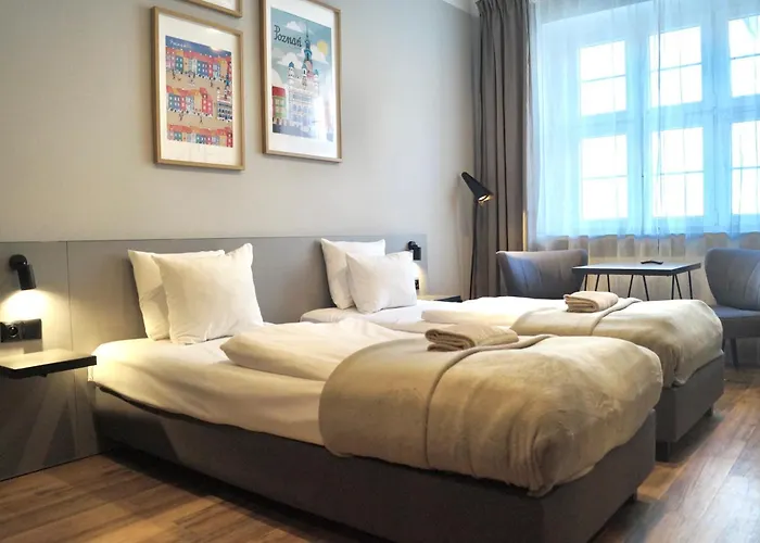 Wozna 11 Stare 3* 포즈난